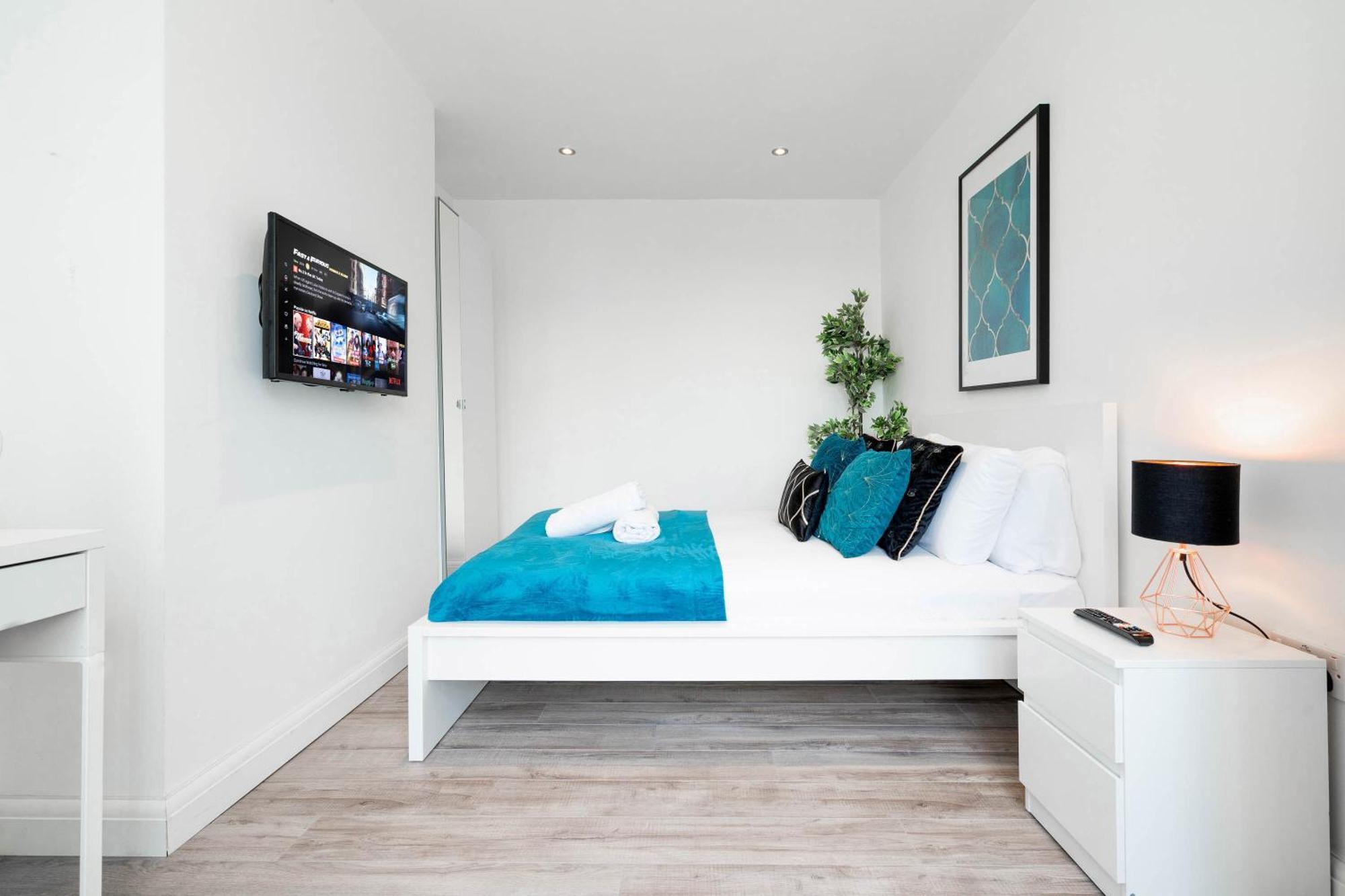 4 Bedroom House - Parking & Garden - Smart Tvs - Netflix - Wifi - Top Rated - 22Cg 버밍엄 외부 사진