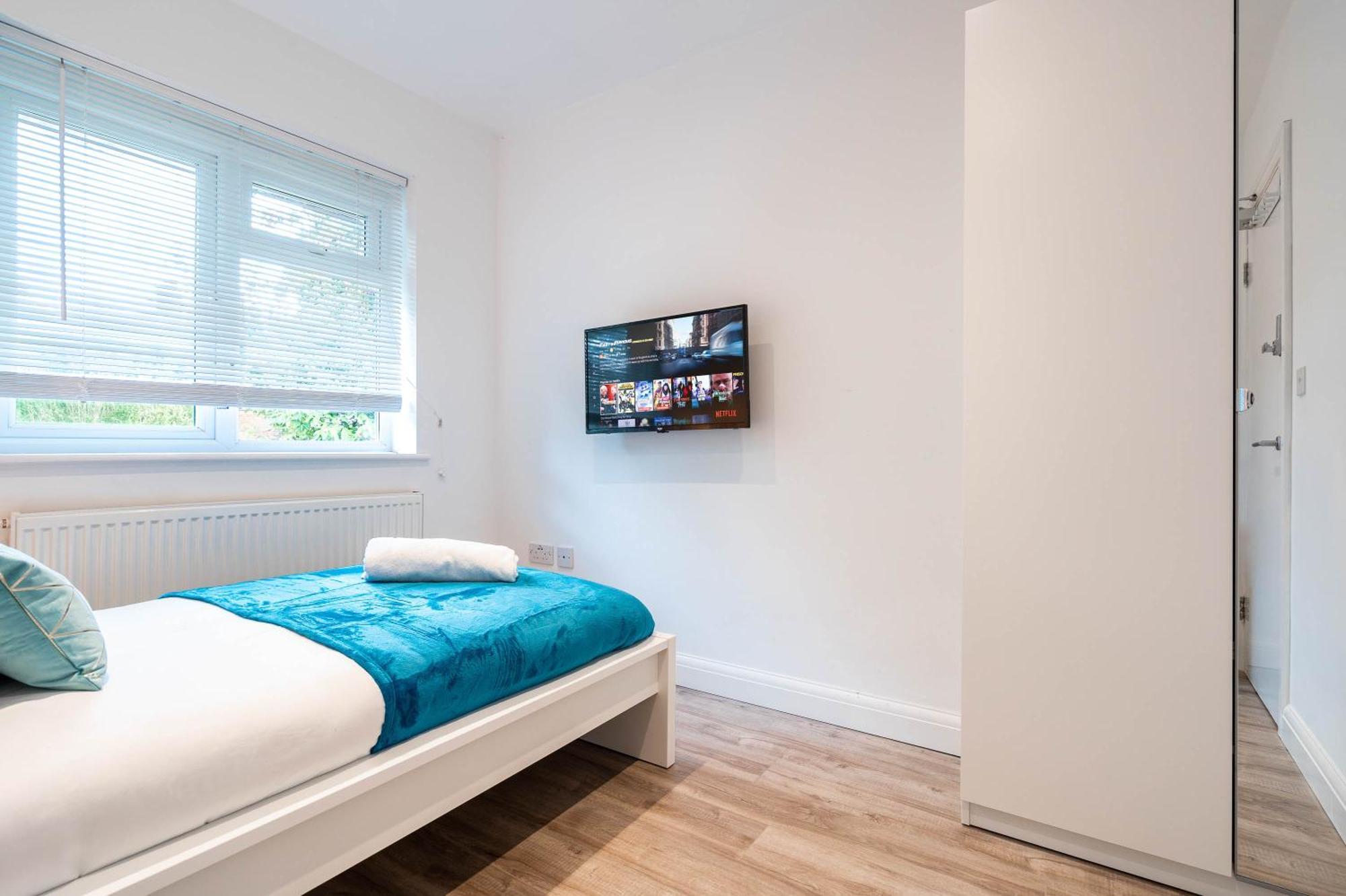 4 Bedroom House - Parking & Garden - Smart Tvs - Netflix - Wifi - Top Rated - 22Cg 버밍엄 외부 사진
