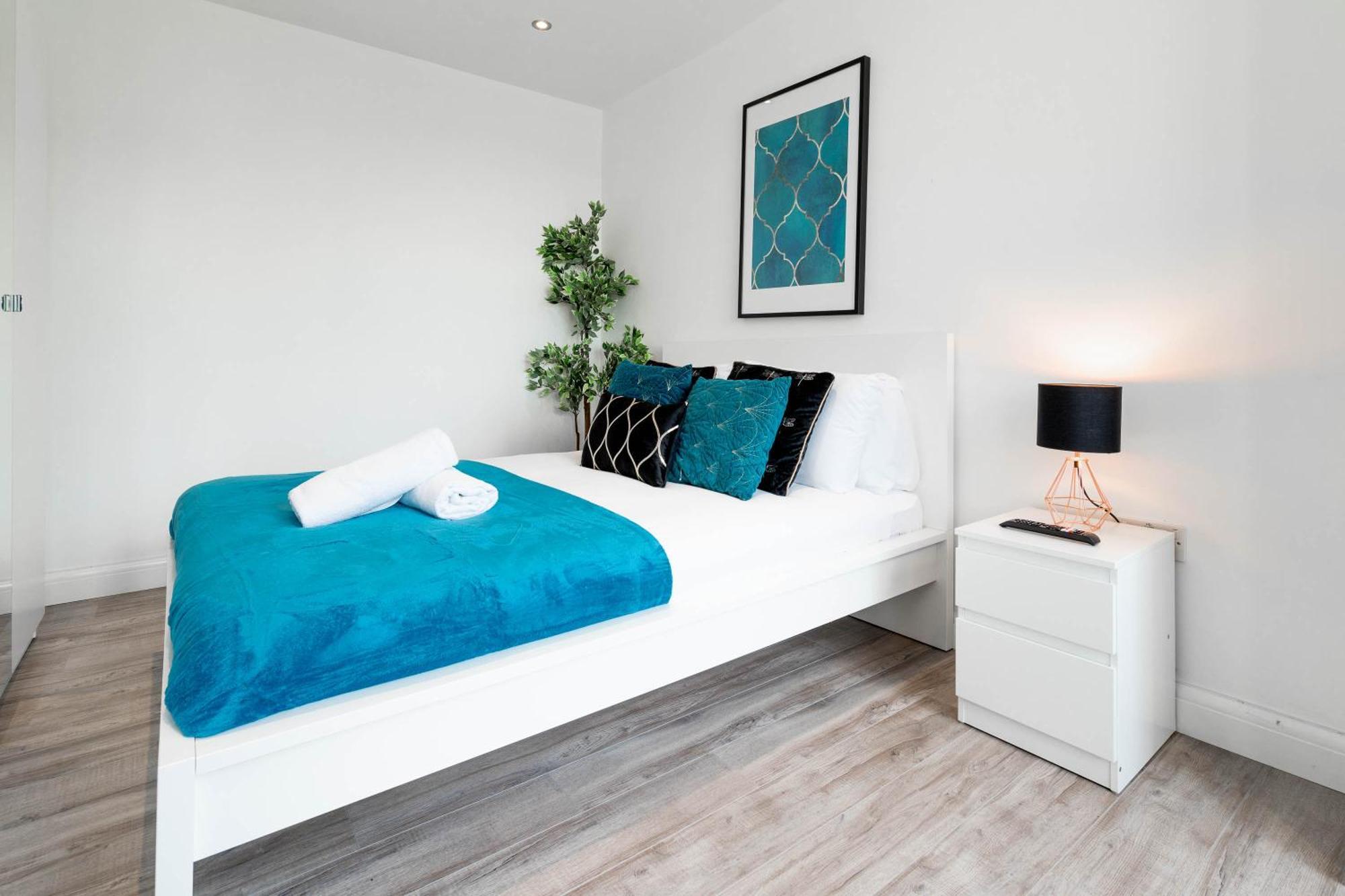 4 Bedroom House - Parking & Garden - Smart Tvs - Netflix - Wifi - Top Rated - 22Cg 버밍엄 외부 사진