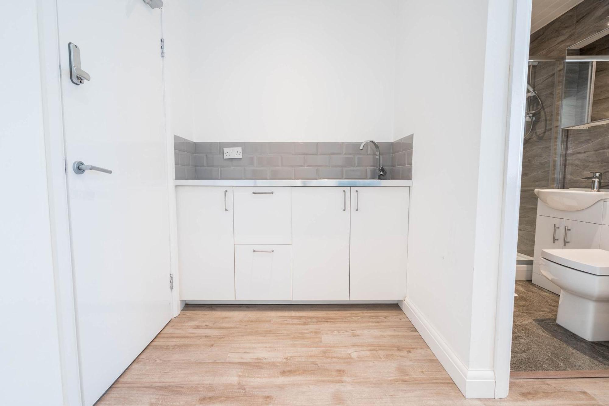 4 Bedroom House - Parking & Garden - Smart Tvs - Netflix - Wifi - Top Rated - 22Cg 버밍엄 외부 사진