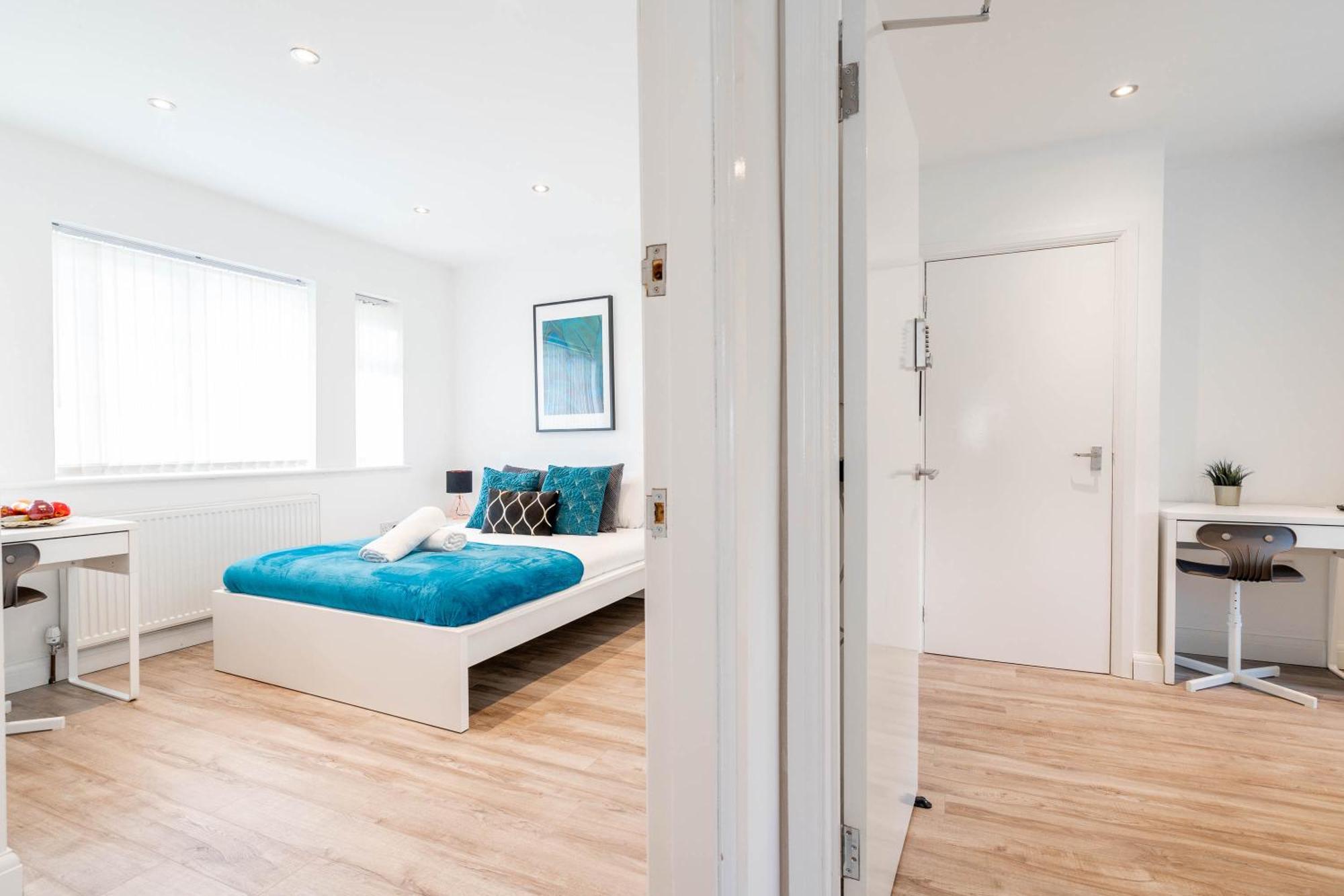 4 Bedroom House - Parking & Garden - Smart Tvs - Netflix - Wifi - Top Rated - 22Cg 버밍엄 외부 사진